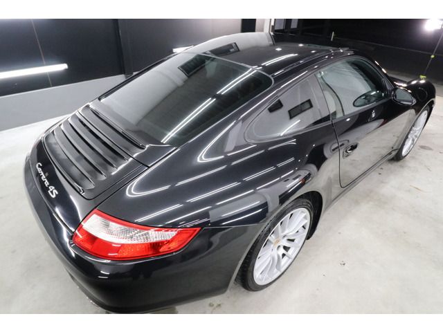 Porsche 911 2006-02 325-12