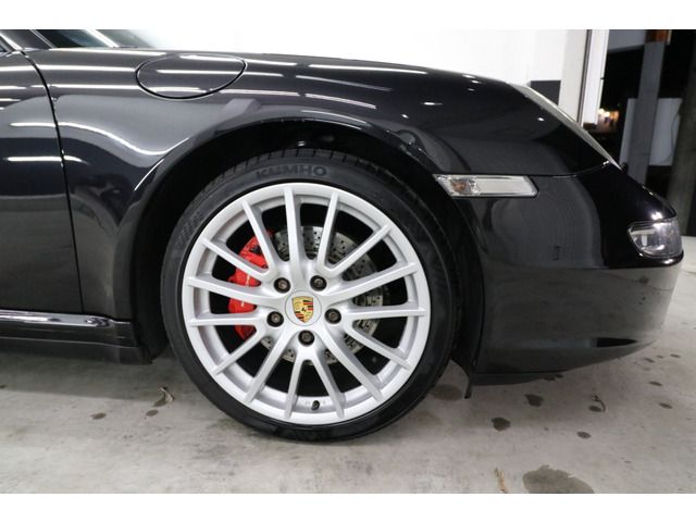 Porsche 911 2006-02 325-10
