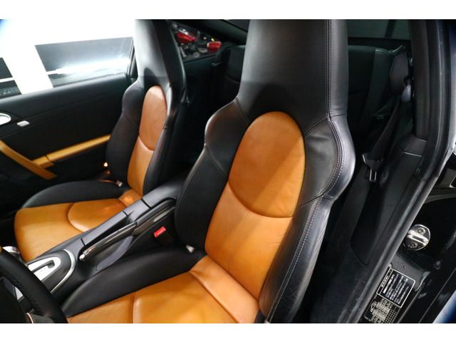 Porsche 911 2006-02 325-18