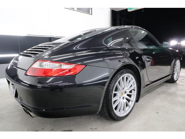Porsche 911 2006-02 325-7
