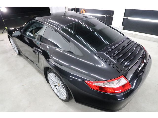 Porsche 911 2006-02 325-13