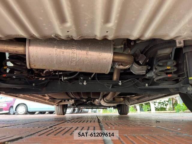 Nissan SERENA 2019-06 393905-18