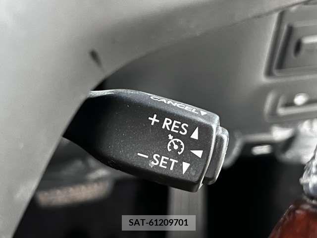 Lexus LS 2013-07 334321-18