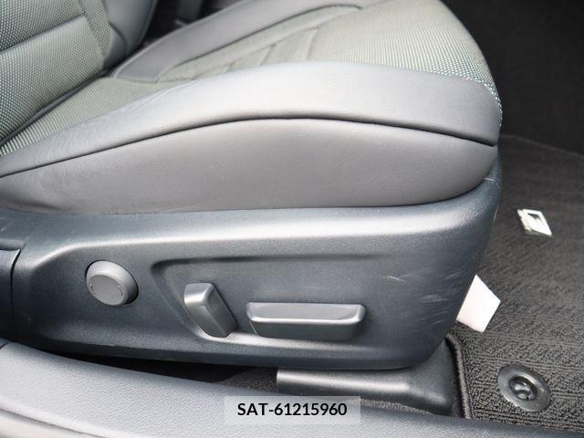 Lexus IS 2019-06 275433-19