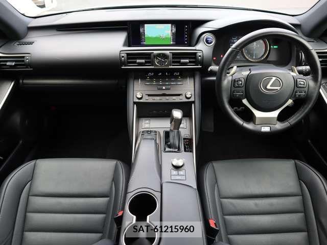 Lexus IS 2019-06 275433-7