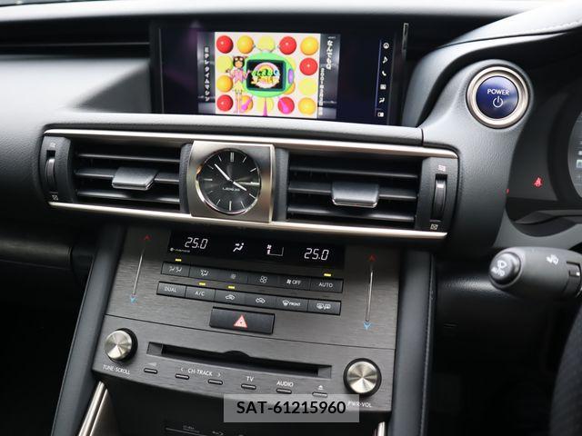 Lexus IS 2019-06 275433-13