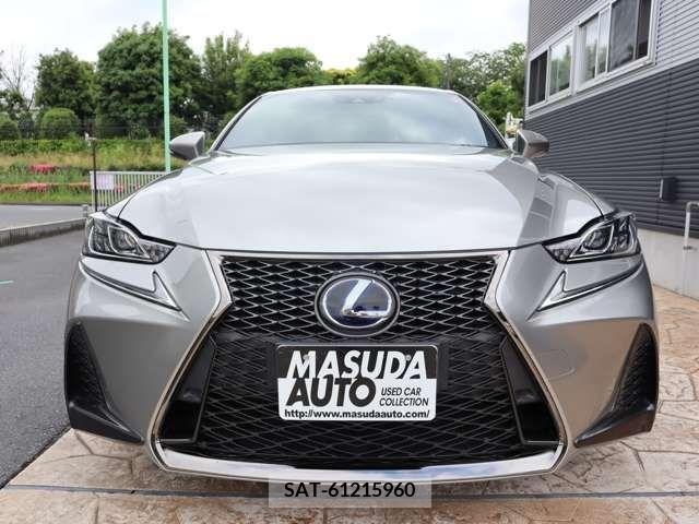 Lexus IS 2019-06 275433-1