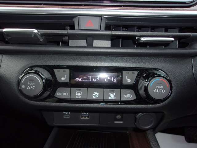 Nissan AURA 2023-02 21780-3