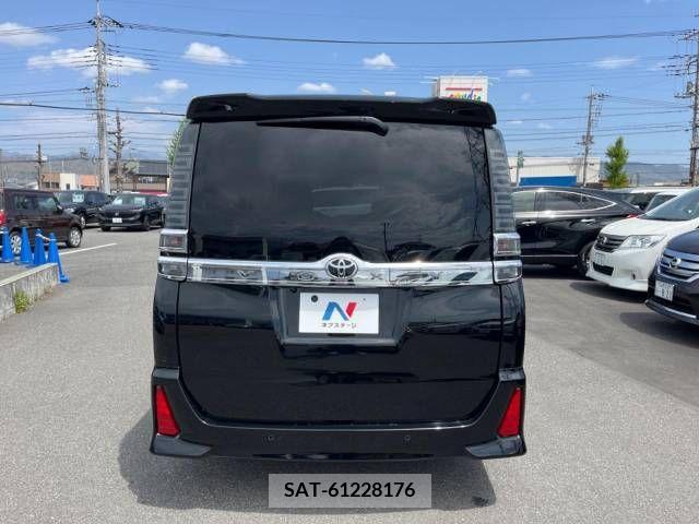 Toyota VOXY 2019-03 288877-16