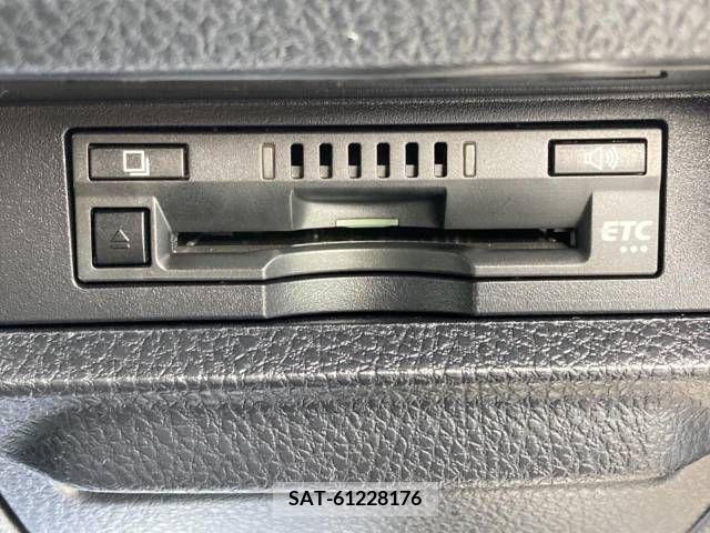 Toyota VOXY 2019-03 288877-7