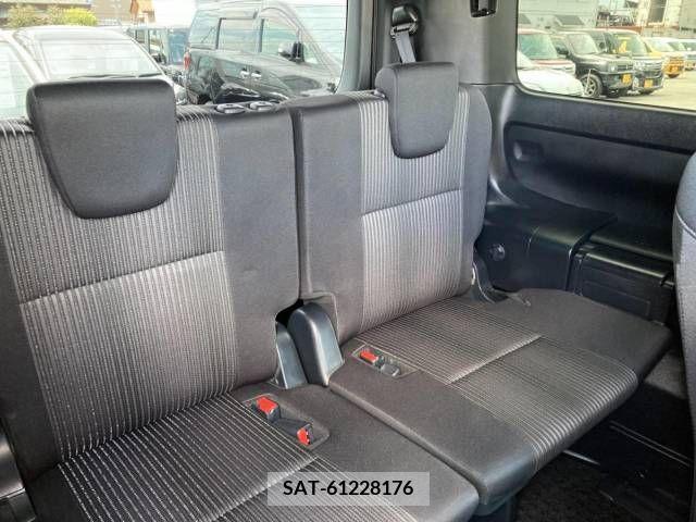 Toyota VOXY 2019-03 288877-10