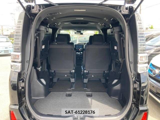 Toyota VOXY 2019-03 288877-11