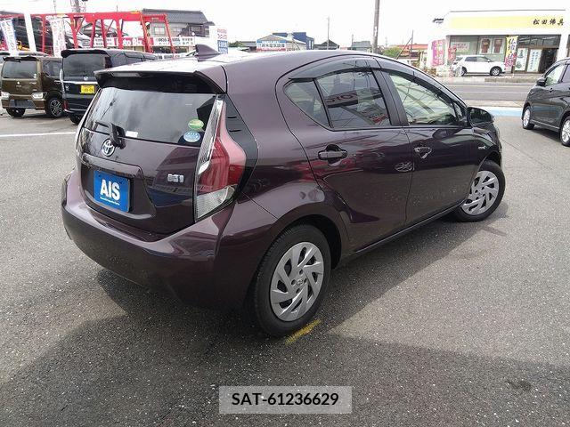 Toyota AQUA 2015-12 292156-1