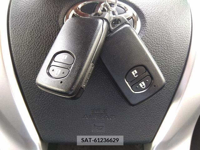 Toyota AQUA 2015-12 292156-15