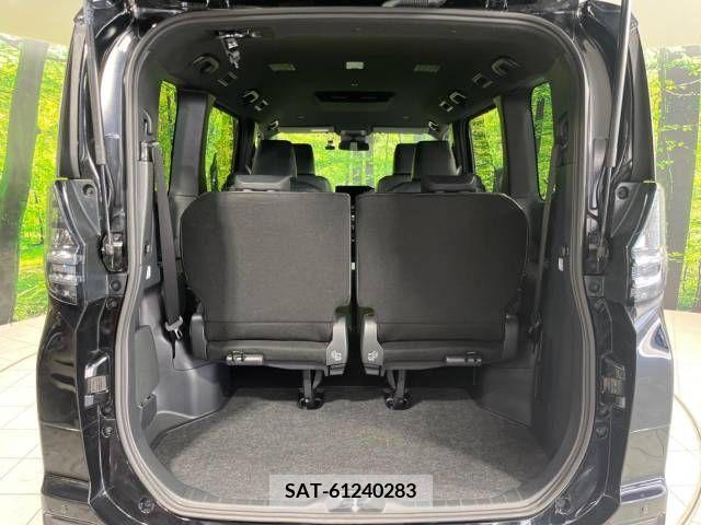 Toyota VOXY 2023-10 289261-10