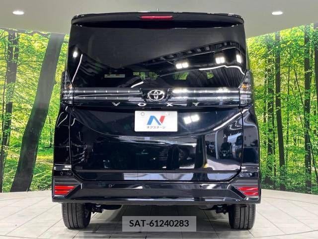 Toyota VOXY 2023-10 289261-15