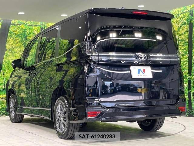 Toyota VOXY 2023-10 289261-17