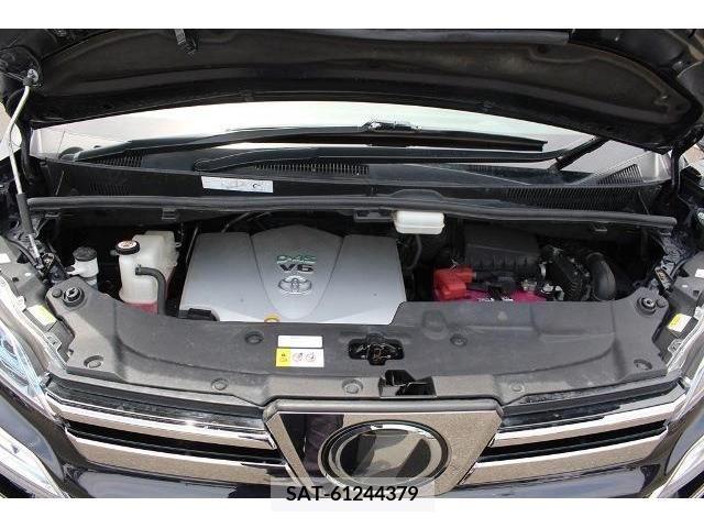 Toyota VELLFIRE 2019-07 303655-18
