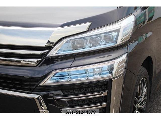 Toyota VELLFIRE 2019-07 303655-12