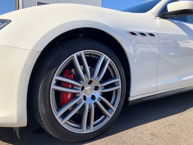 Maserati GHIBLI 2015-11 24143-6