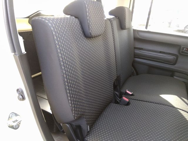 Suzuki HUSTLER 2022-02 183223-18