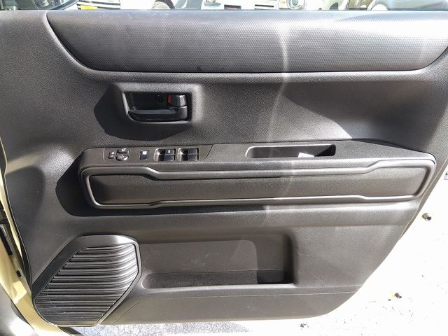 Suzuki HUSTLER 2022-02 183223-26