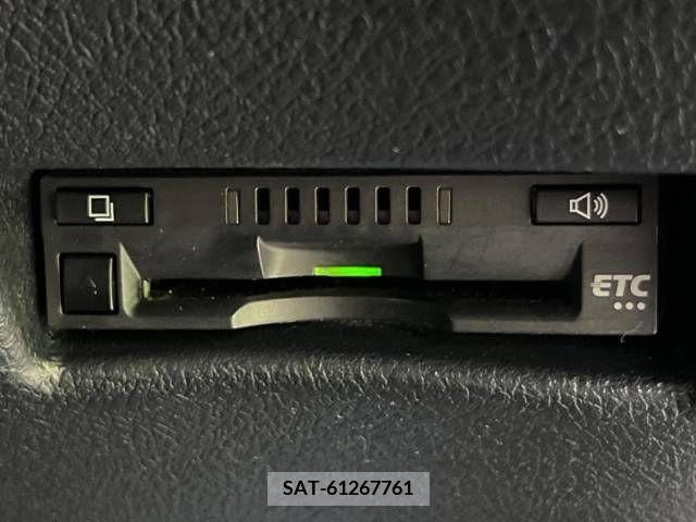 Toyota SIENTA 2017-06 298368-4