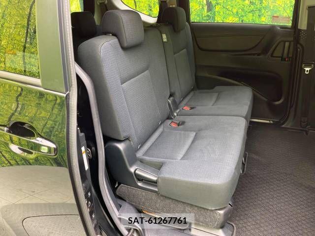 Toyota SIENTA 2017-06 298368-8