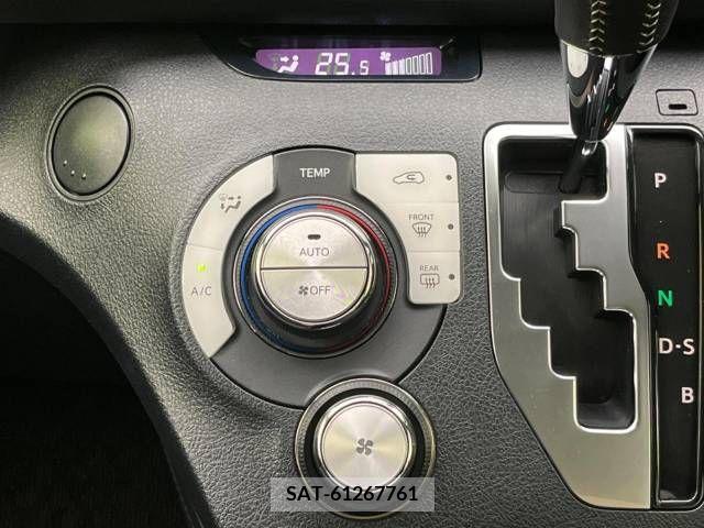 Toyota SIENTA 2017-06 298368-5