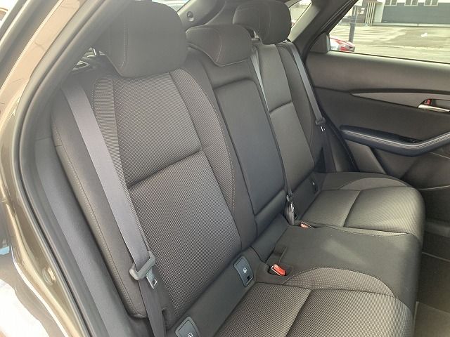 Mazda CX-30 2021-05 23514-23