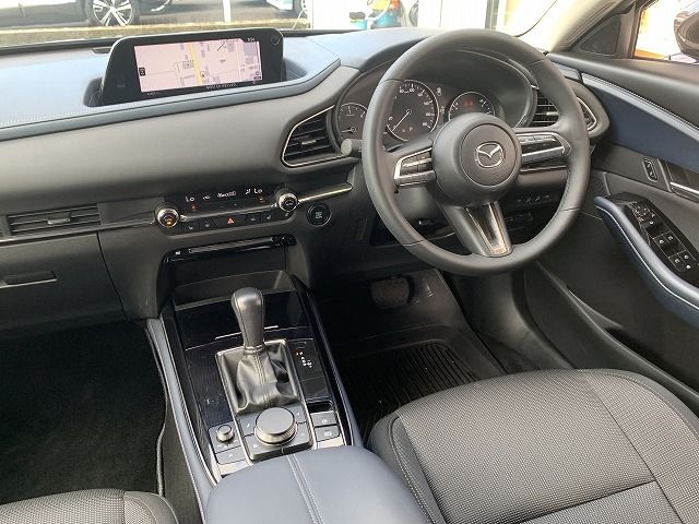 Mazda CX-30 2021-05 23514-7