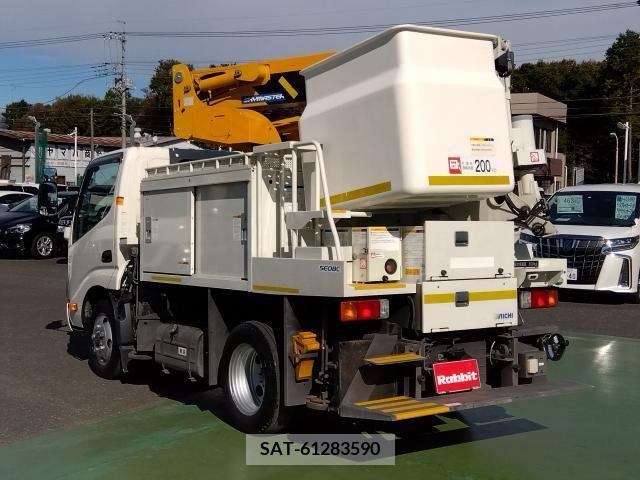 Hino DUTRO 2019-03 250946-2