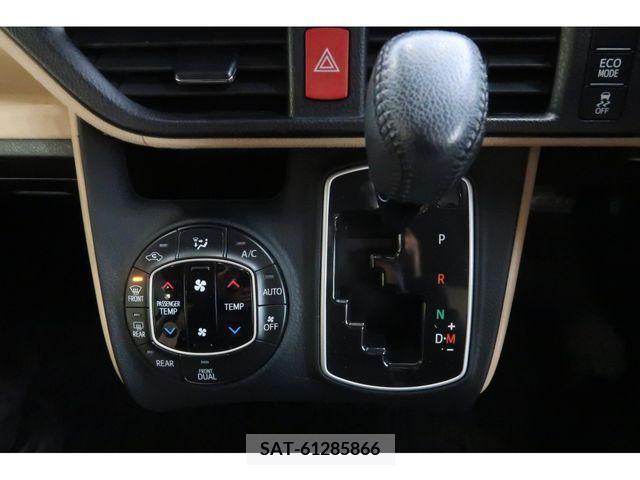 Toyota NOAH 2014-08 241775-19