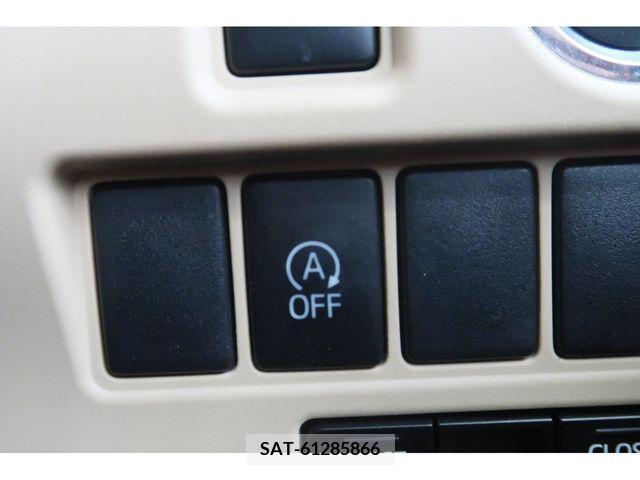 Toyota NOAH 2014-08 241775-14