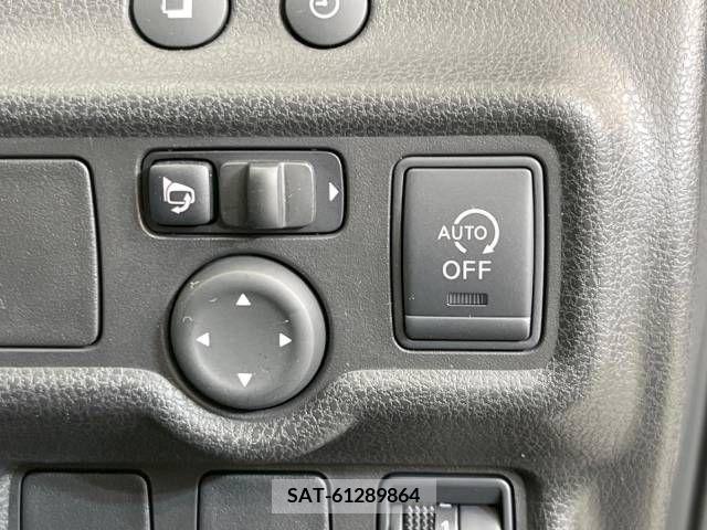 Nissan NOTE 2013-04 256775-6