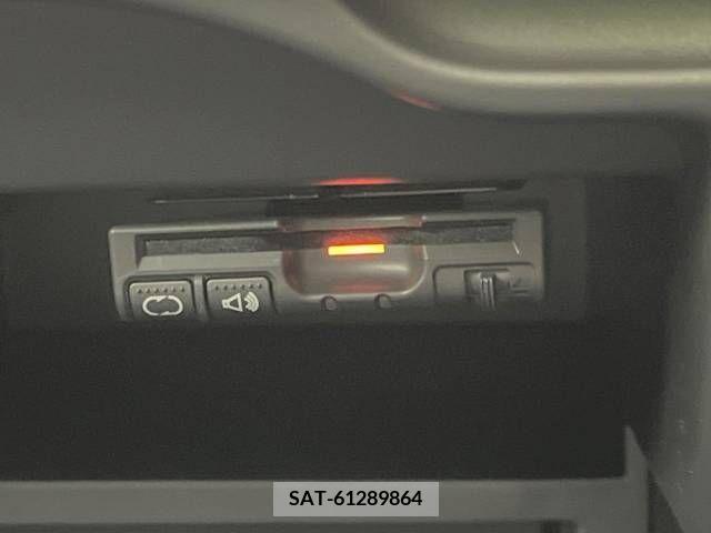 Nissan NOTE 2013-04 256775-3