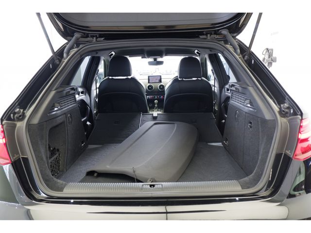 Audi A3 2017-08 9070-10