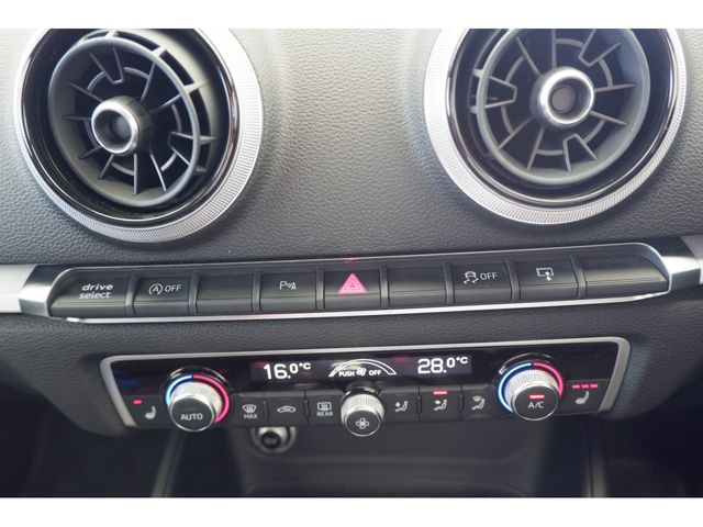 Audi A3 2017-08 9070-17