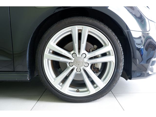 Audi A3 2017-08 9070-9