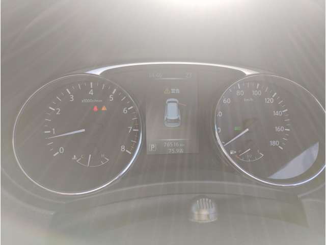 Nissan X-TRAIL 2014-09 12907-3
