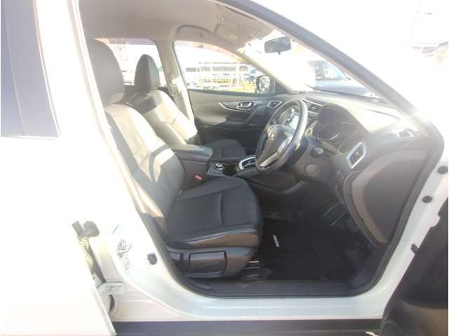 Nissan X-TRAIL 2014-09 12907-9