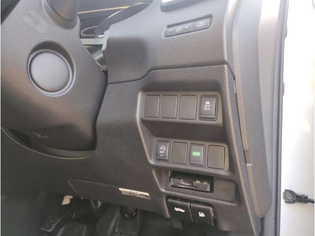 Nissan X-TRAIL 2014-09 12907-4