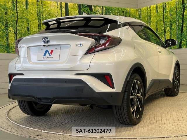 Toyota C-HR 2017-05 264256-17