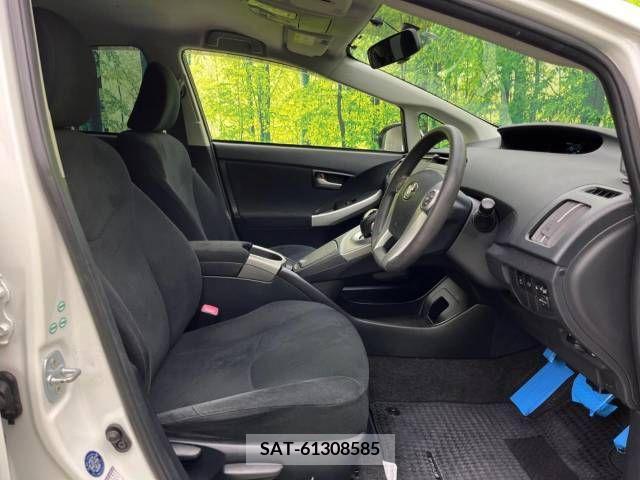 Toyota PRIUS 2013-07 281955-8