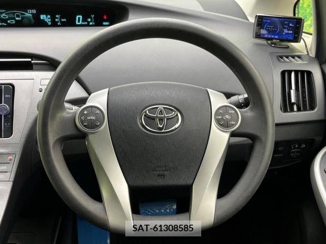 Toyota PRIUS 2013-07 281955-11