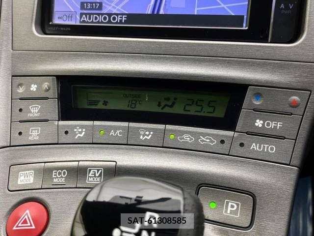 Toyota PRIUS 2013-07 281955-6