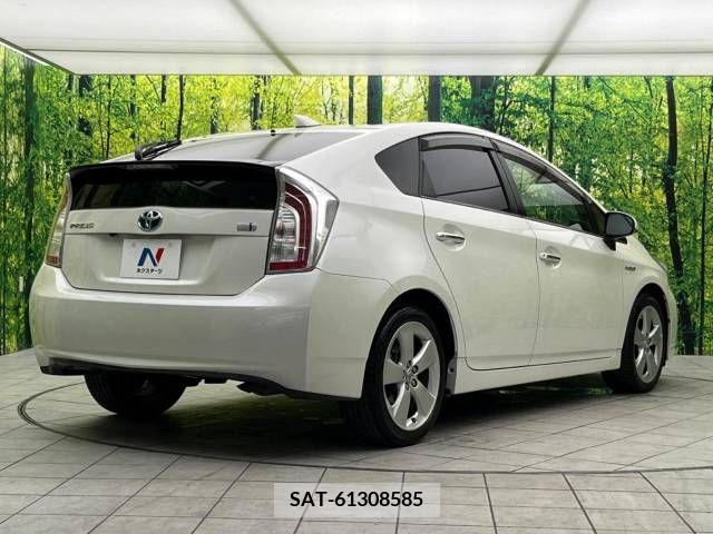 Toyota PRIUS 2013-07 281955-17