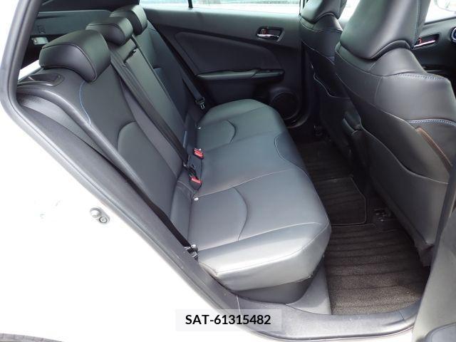 Toyota PRIUS 2019-06 366517-15