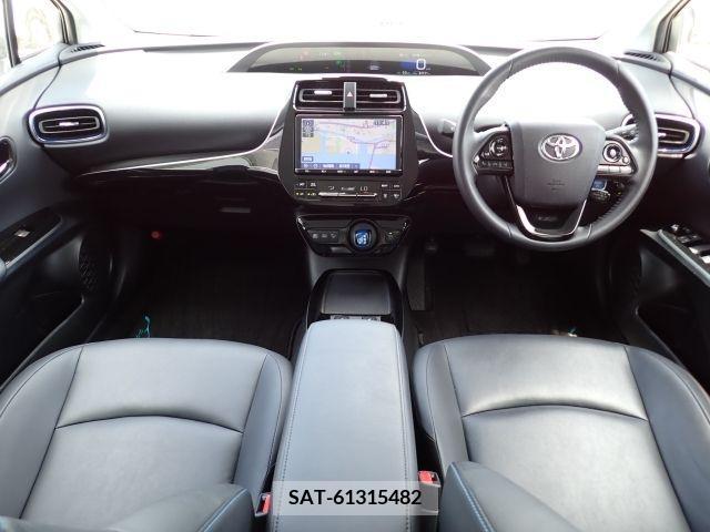 Toyota PRIUS 2019-06 366517-1