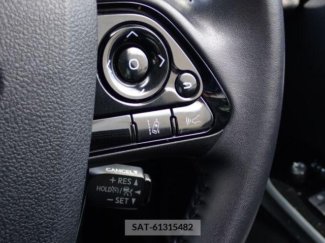 Toyota PRIUS 2019-06 366517-24
